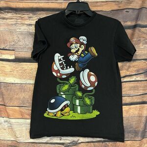 Super Mario Bros Nintendo Graphic T-Shirt Small Gamer Tee Black Short Sleeve